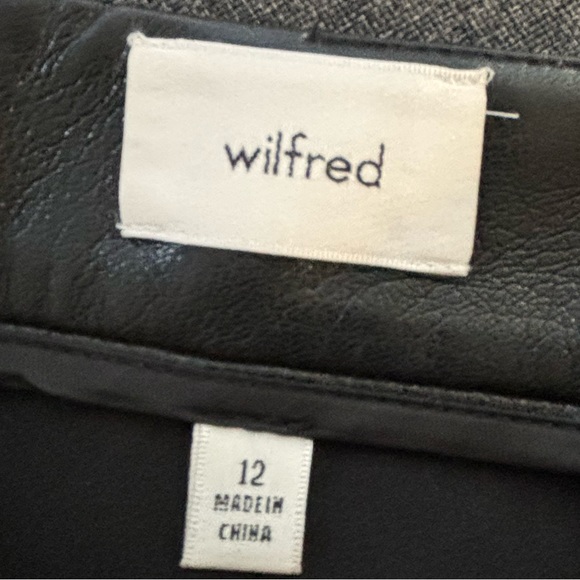 Aritzia - Wilfred - Patio Midi Skirt - Black Vegan Leather - Size 12 - Picture 7 of 8